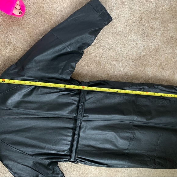 Full length Adolfo leather coat with opossum collar - Picture 7 of 14